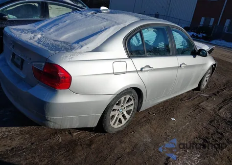2007 BMW 328Xi z USA, uszkodzony, nr VIN WBAVC93577KX52525